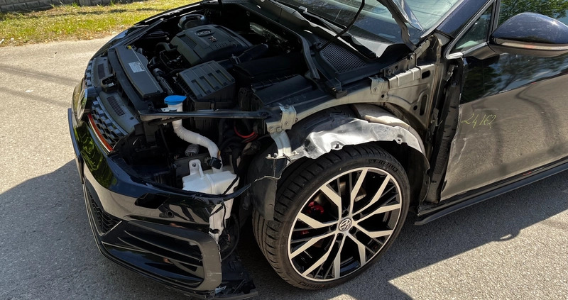 Volkswagen Golf cena 57500 przebieg: 81964, rok produkcji 2017 z Dębica małe 121